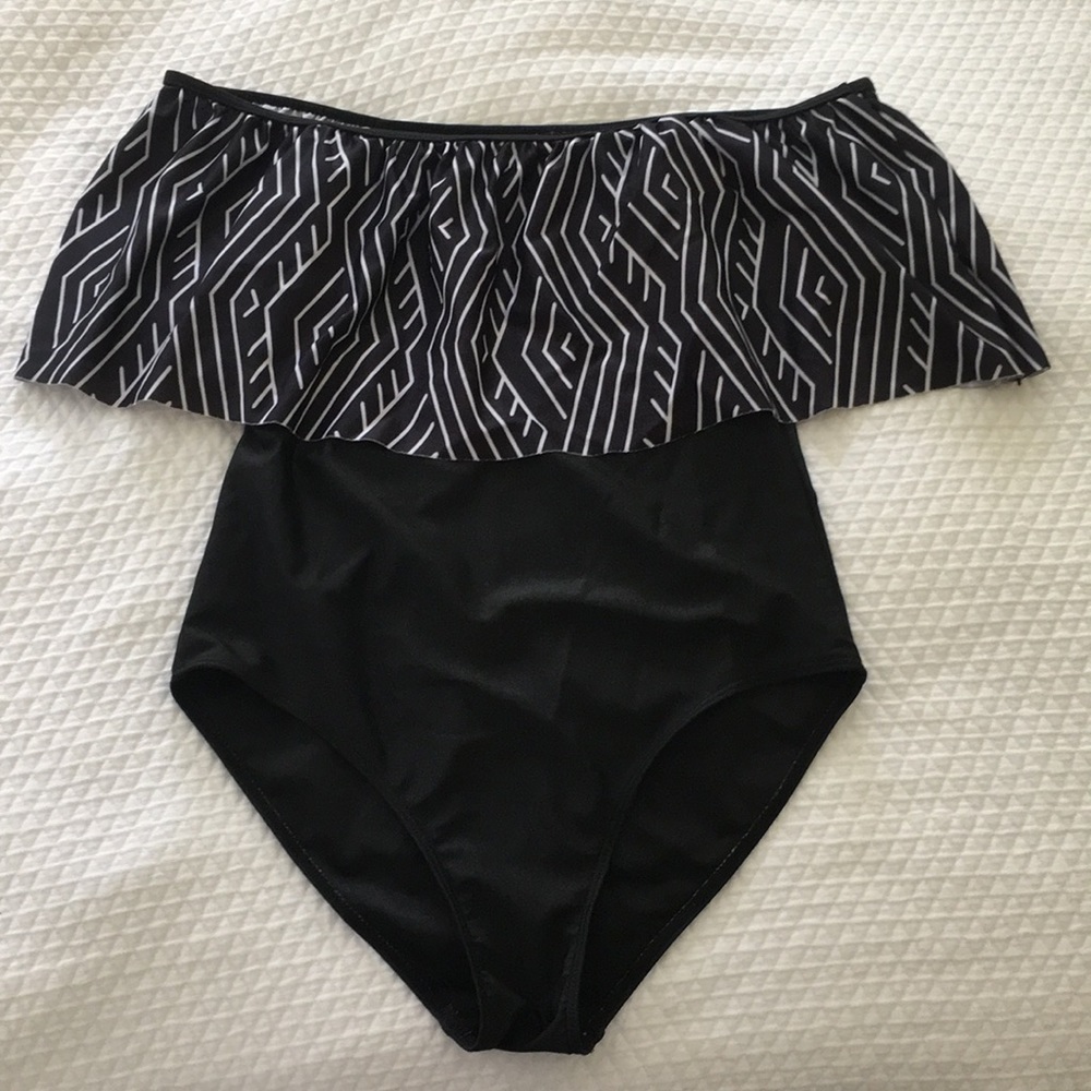 Off the shoulder geometric one piece!